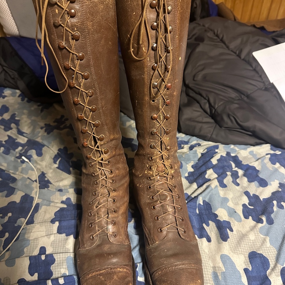 Brown Lace-Up boots